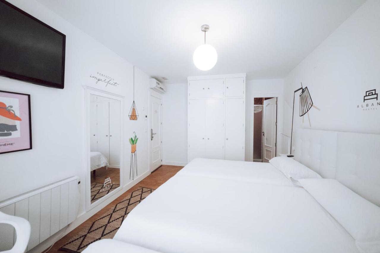 Hostal Misericordia Леон Экстерьер фото