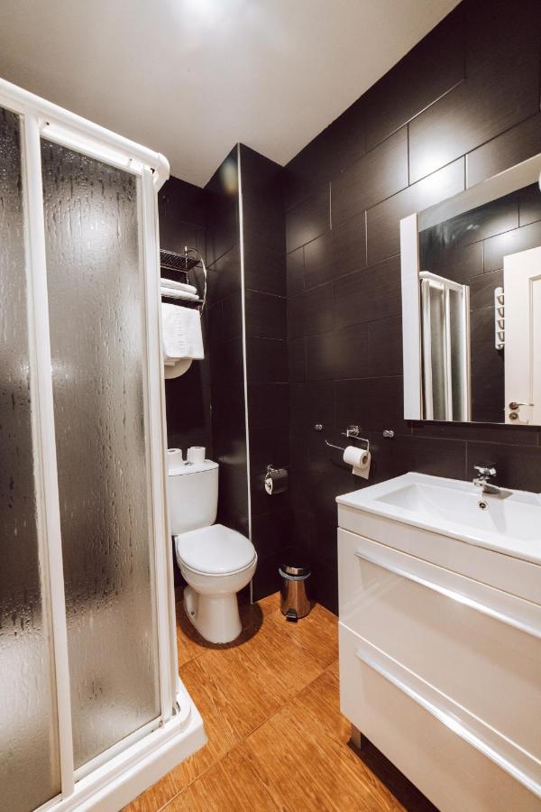 Hostal Misericordia Леон Экстерьер фото