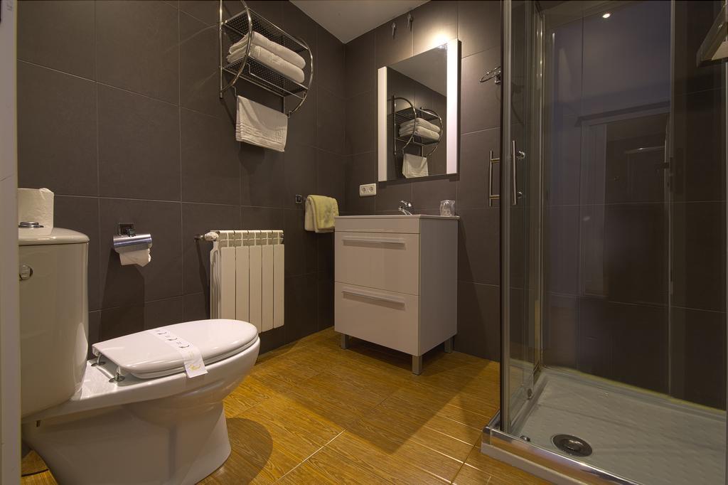 Hostal Misericordia Леон Экстерьер фото